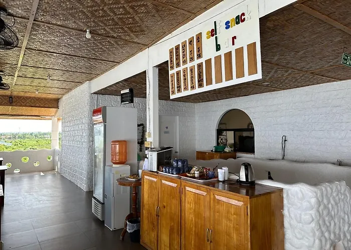 Brandnew Hotel